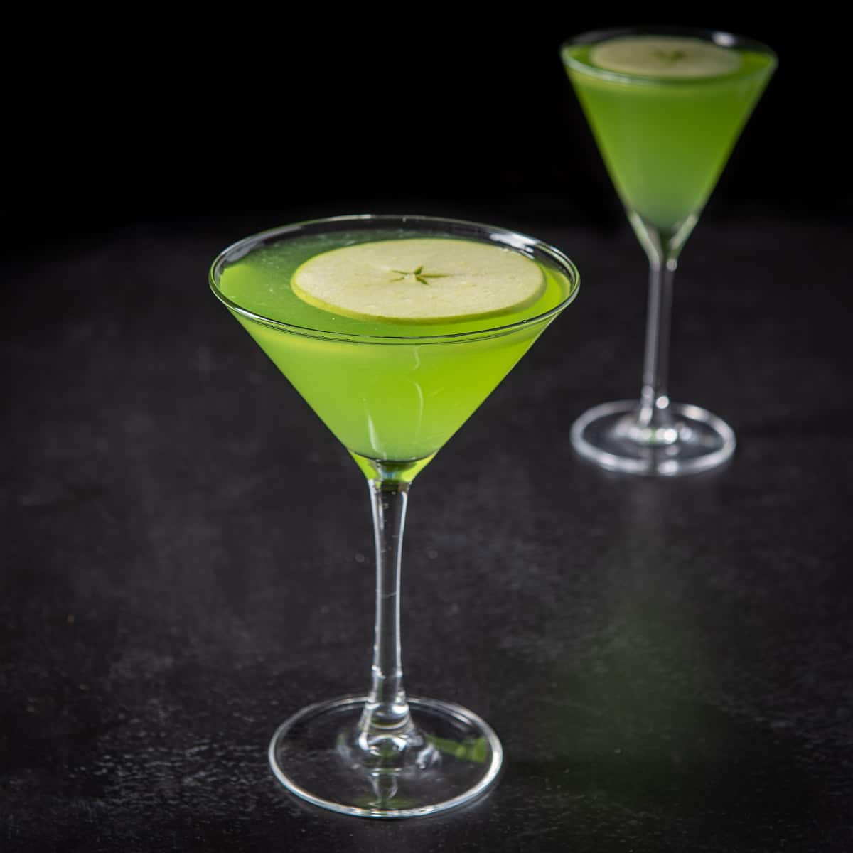 Sour-Appletini-Cocktail-14